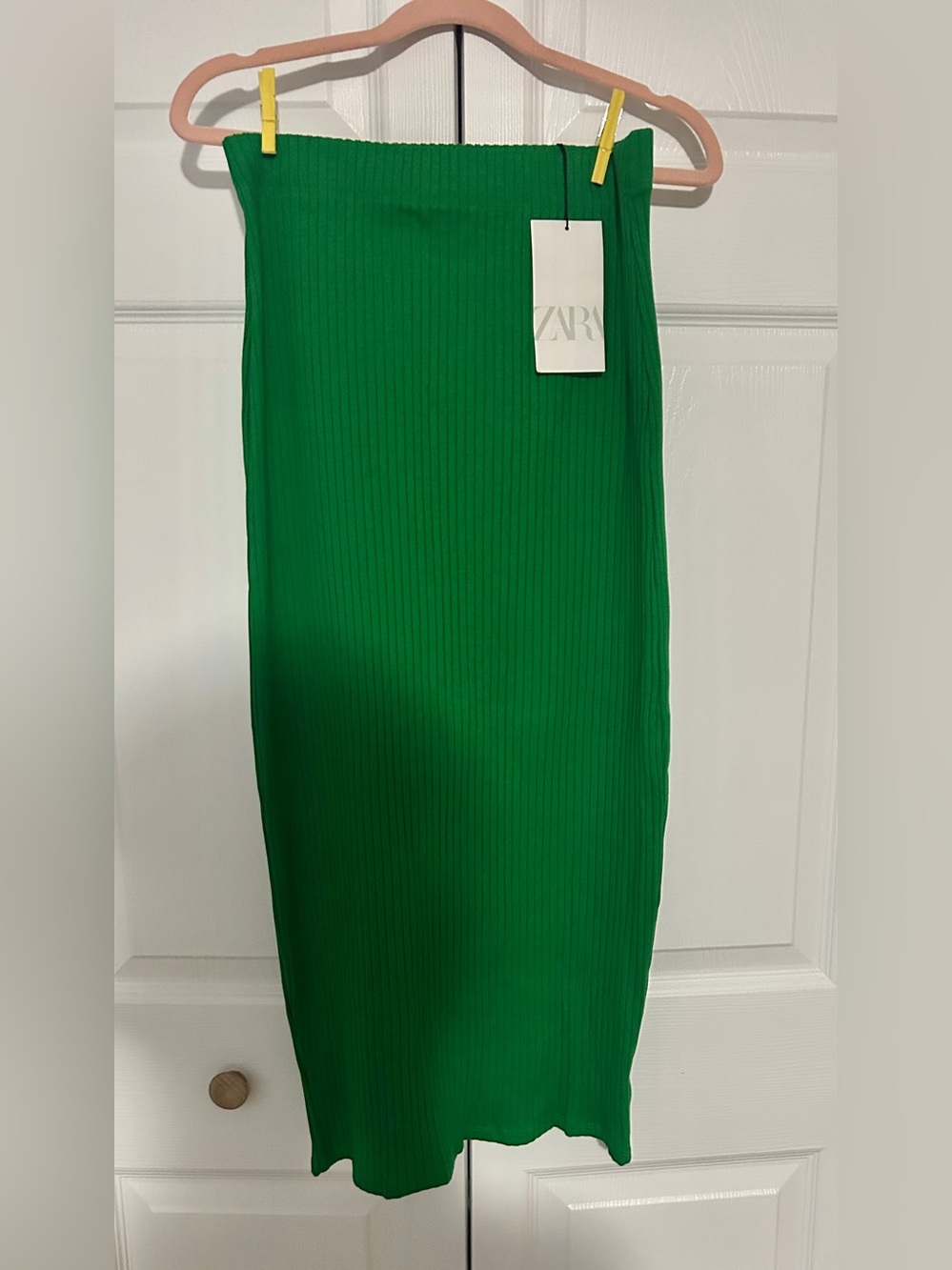 New ZARA Kelly Green Ribbed Knit Midi Skirt